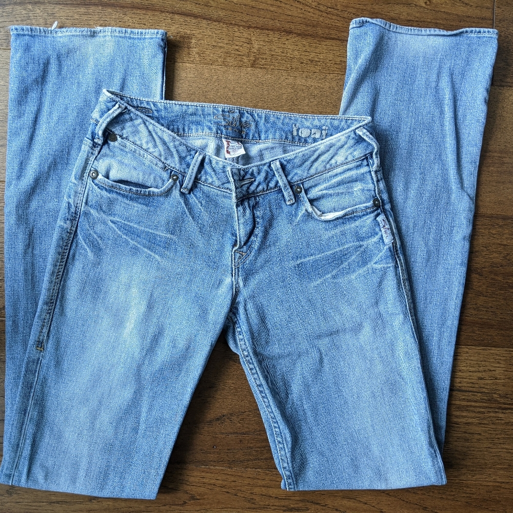 Silver 'Toni' jeans light wash size 26